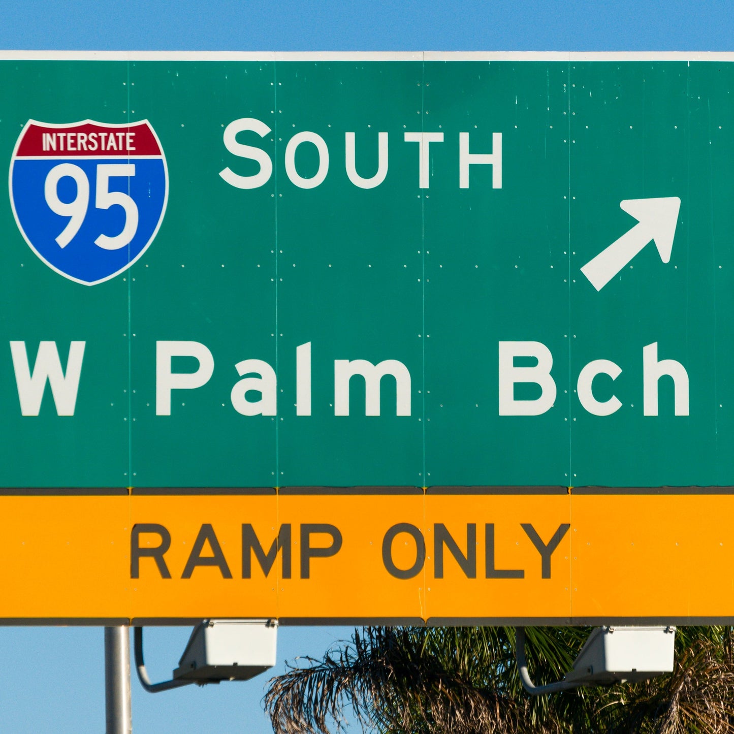 I95 sign with green and yellow EC vinyl